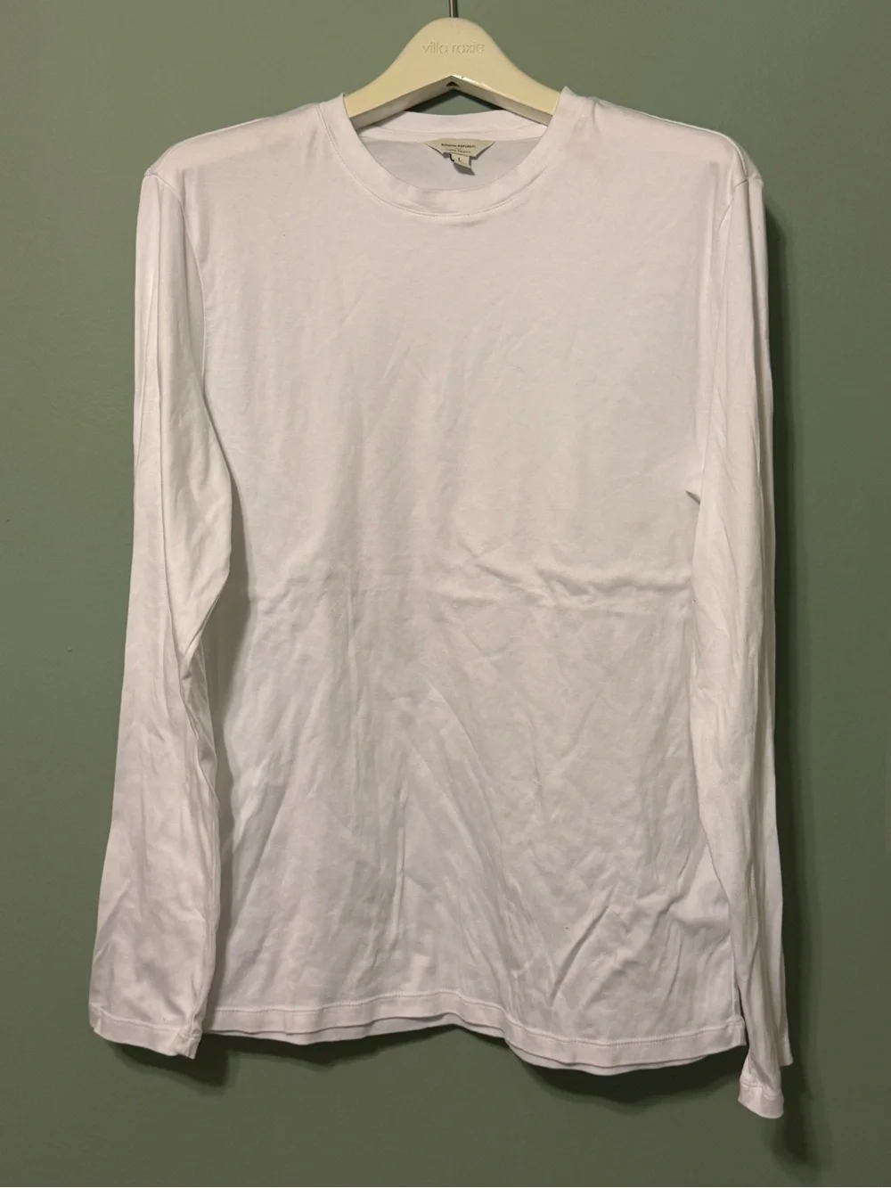 Banana Republic White Long-Sleeve Crewneck Shirt